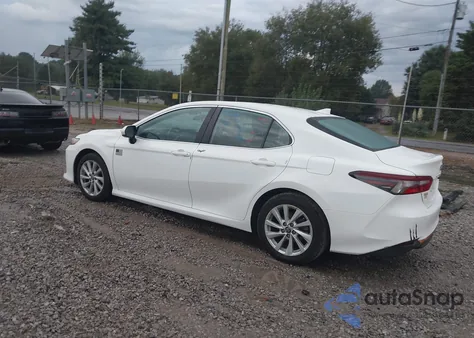 2021 Toyota Camry Le из США, поврежденный, VIN 4T1C11AK2MU576649